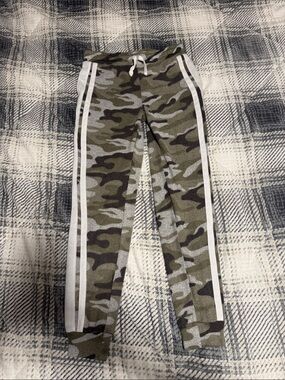 Ardene Women’s Camo Drawstring Fleecy Joggers with Side Stripes